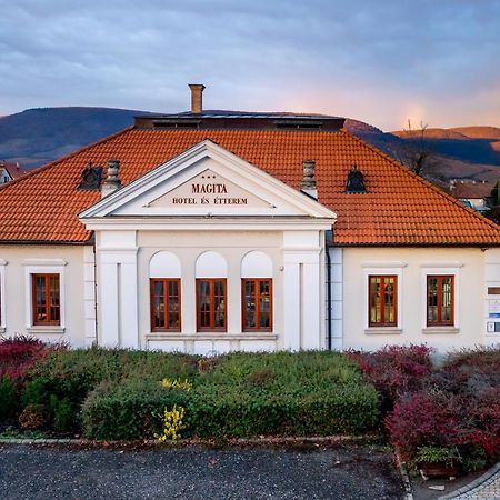 Magita Hotel Basko Dış mekan fotoğraf