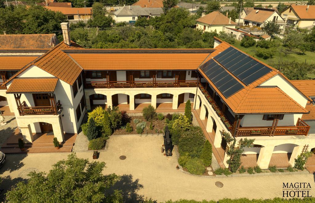 Magita Hotel Basko Dış mekan fotoğraf