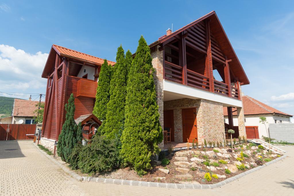 Magita Hotel Basko Dış mekan fotoğraf