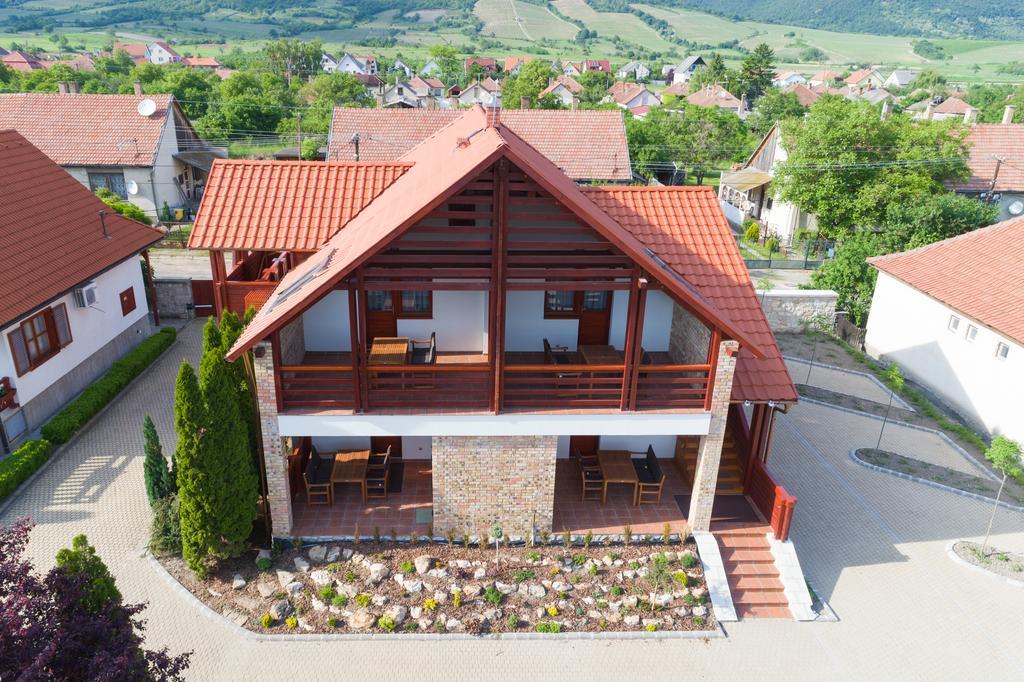 Magita Hotel Basko Dış mekan fotoğraf
