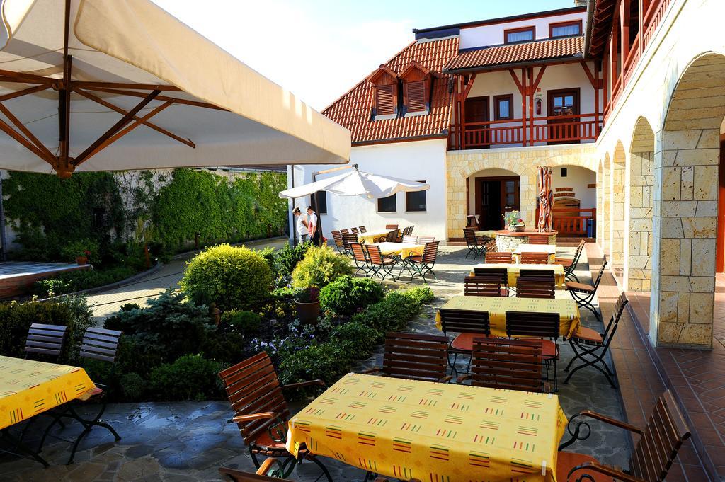 Magita Hotel Basko Dış mekan fotoğraf