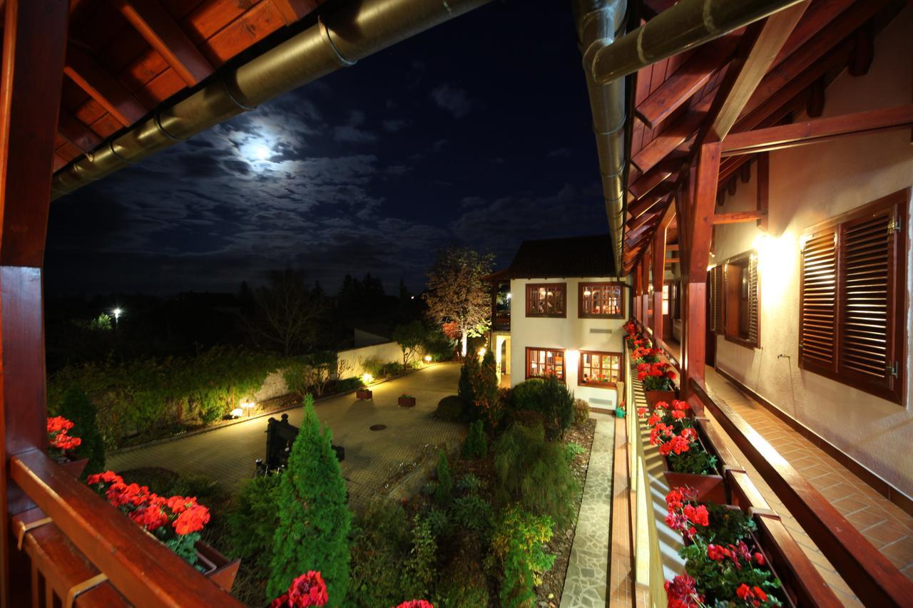 Magita Hotel Basko Dış mekan fotoğraf