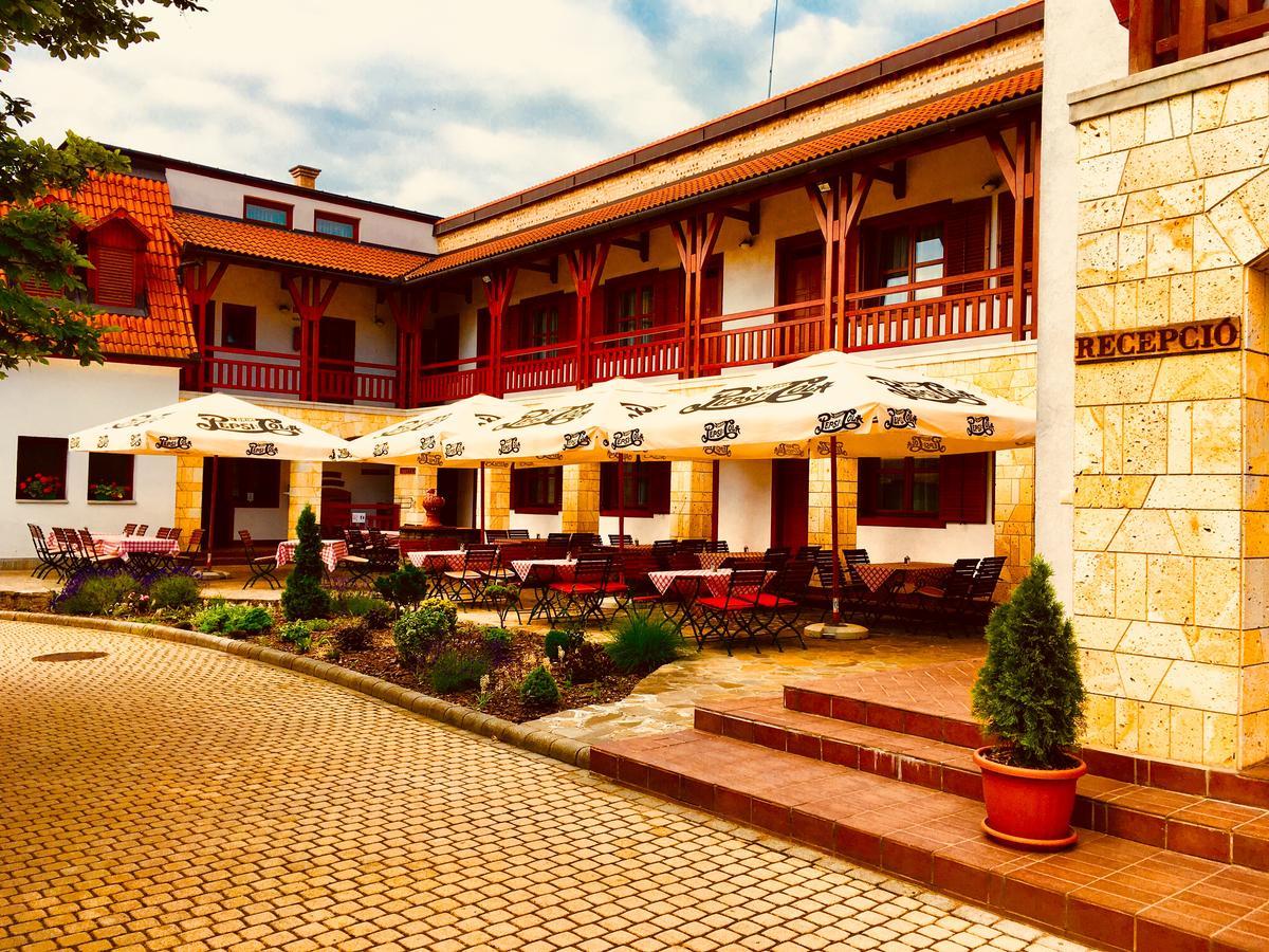 Magita Hotel Basko Dış mekan fotoğraf