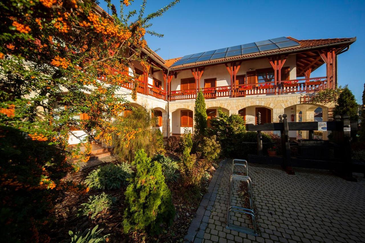 Magita Hotel Basko Dış mekan fotoğraf